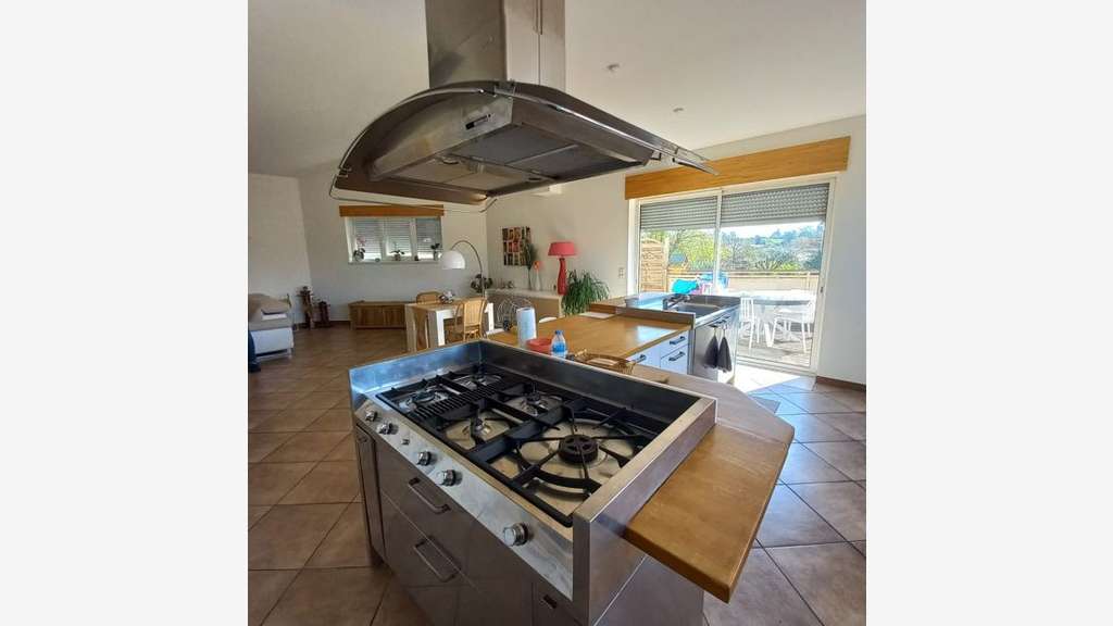 BATIMENT DE 847 M² - VALENCE CENTRE