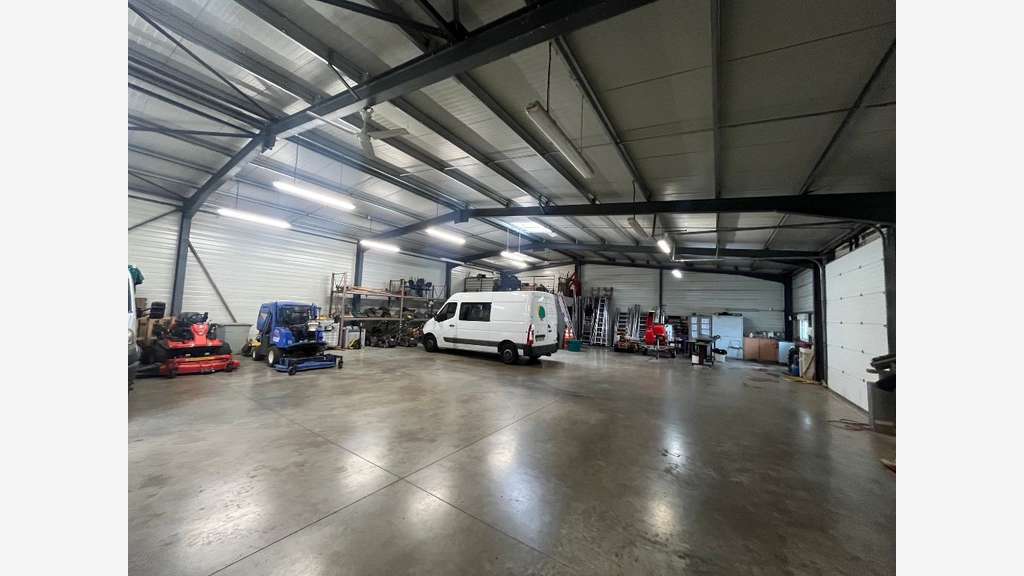 LOCAL D'ACTIVITE 650 M² - VALENCE