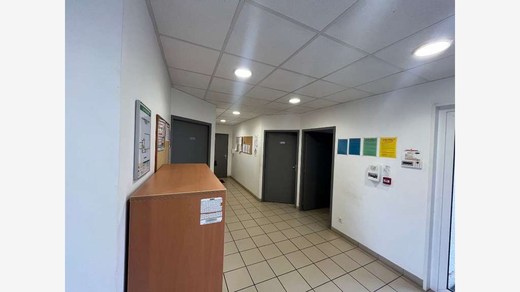 LOCAL D'ACTIVITE 650 M² - VALENCE