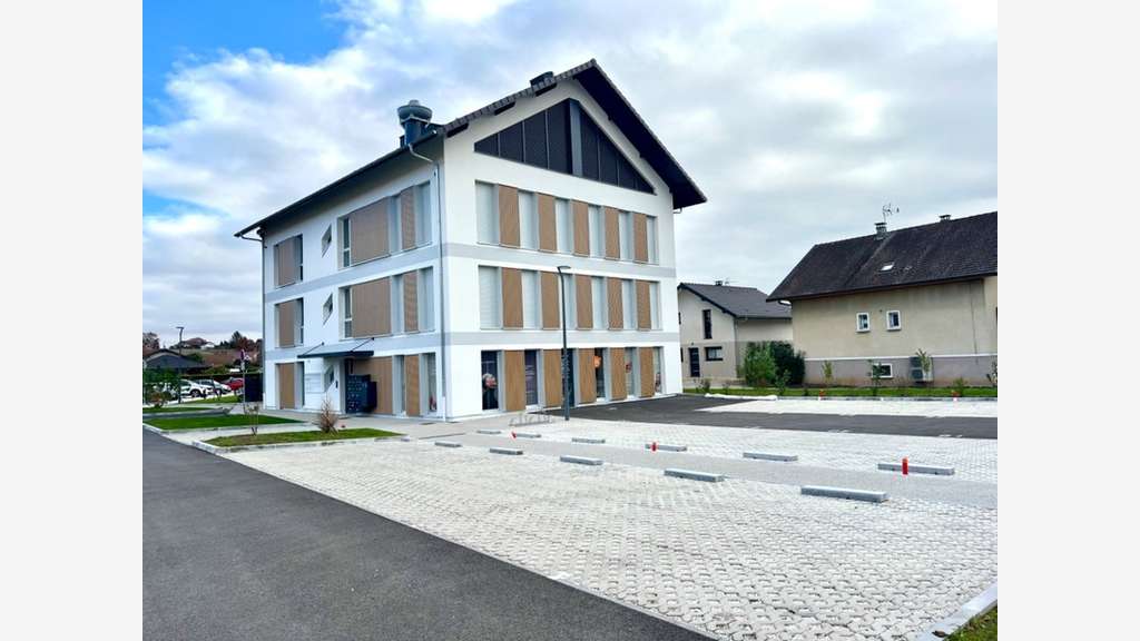 Local professionnel neuf 44m² à vendre à Vallières