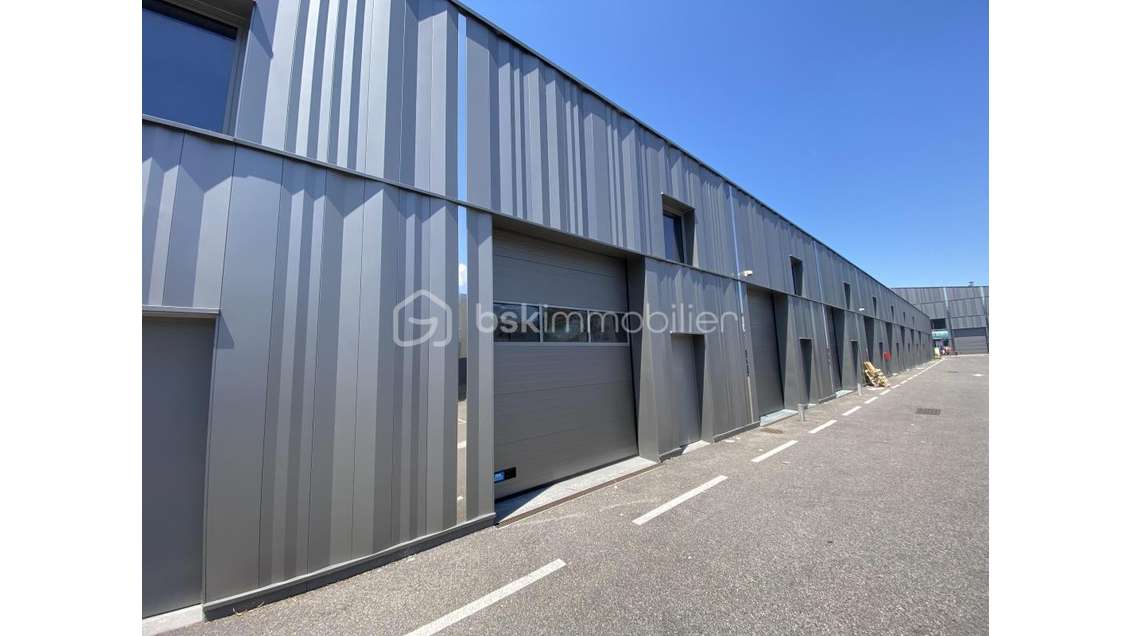 A vendre travées artisanales ZA Vallières-sur-Fier