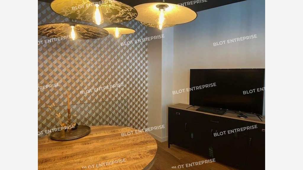 A vendre à louer local commercial 75m² à Vannes 
