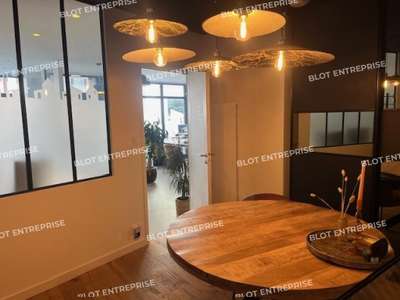 A vendre à louer local commercial 75m² à Vannes 