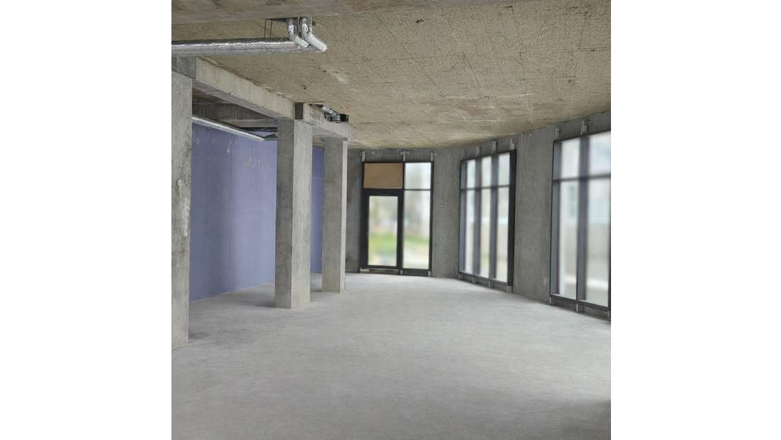 A vendre local 236m² axe passant de Vannes centre