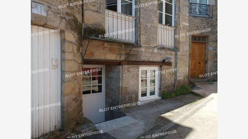 A vendre local commercial de 90m² à Vannes centre