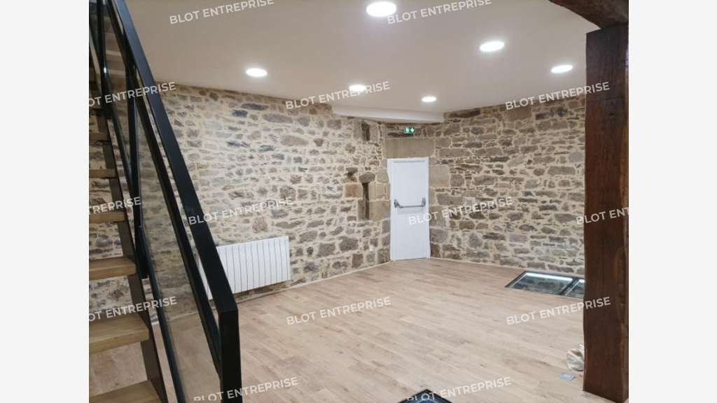 A vendre local commercial de 90m² à Vannes centre