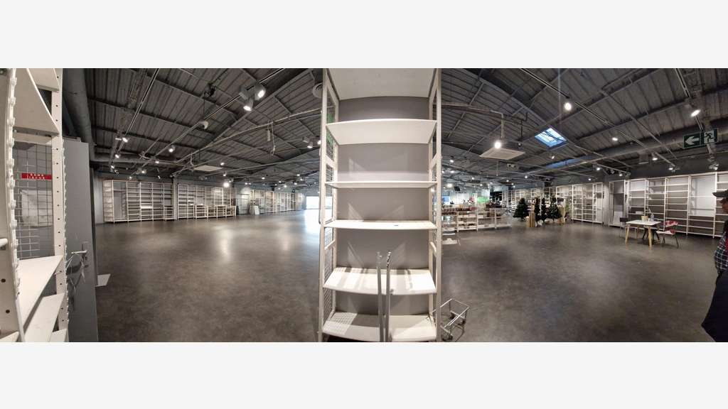 AV local 740m² excellente visibilité Vannes Ouest