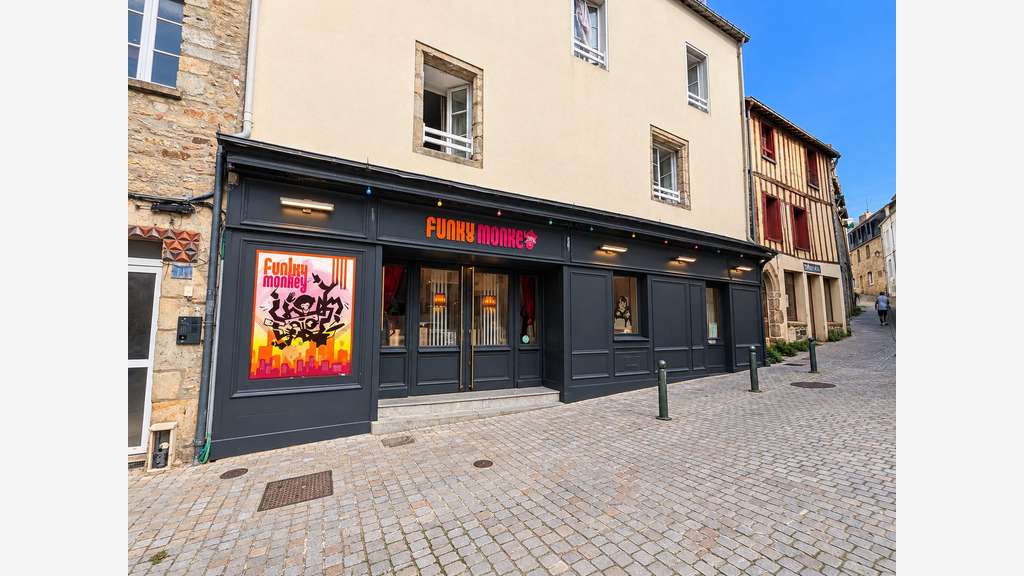 AV local commercial 114m² centre historique Vannes