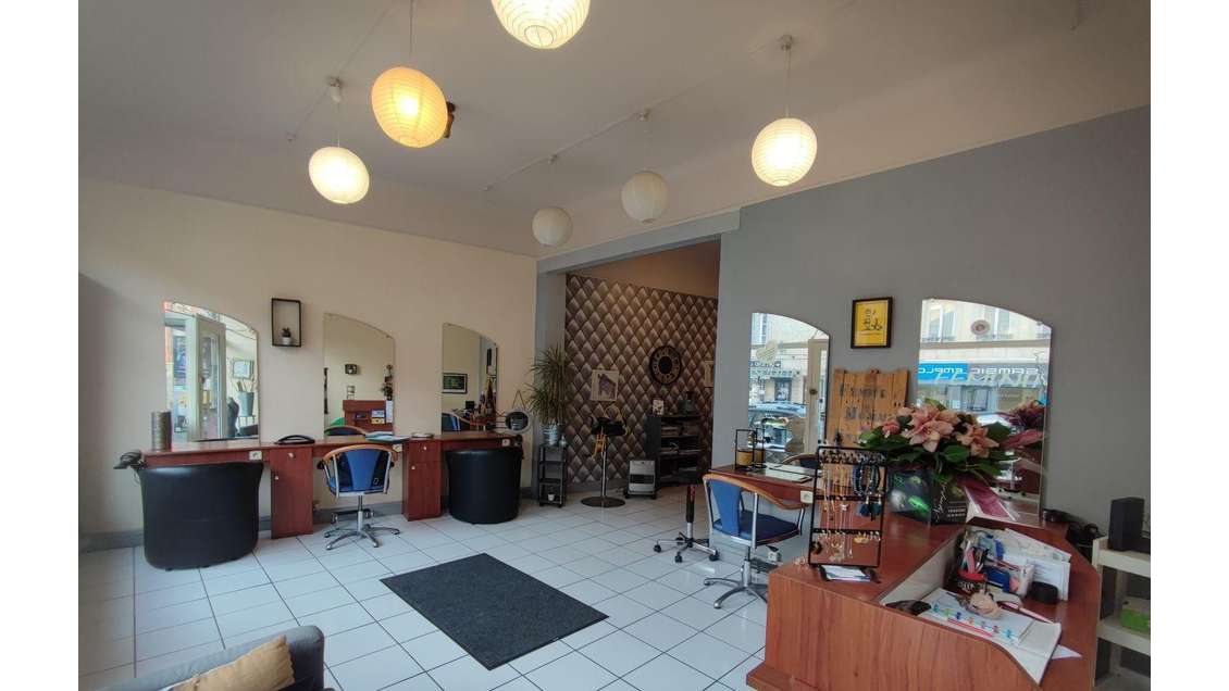 Vente boutique 45m² hyper centre de Vendôme 