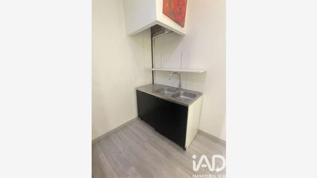 Cède local commercial 133m² à Vendôme rue piètonne