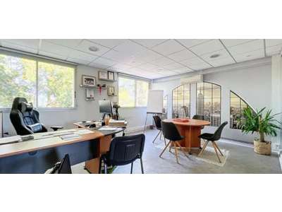 Vente Bureaux à Venelles