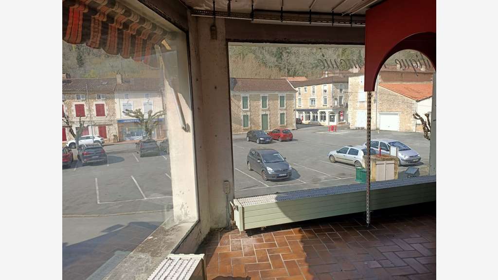 Vente local commercial 150m² à 20mn de Périgueux