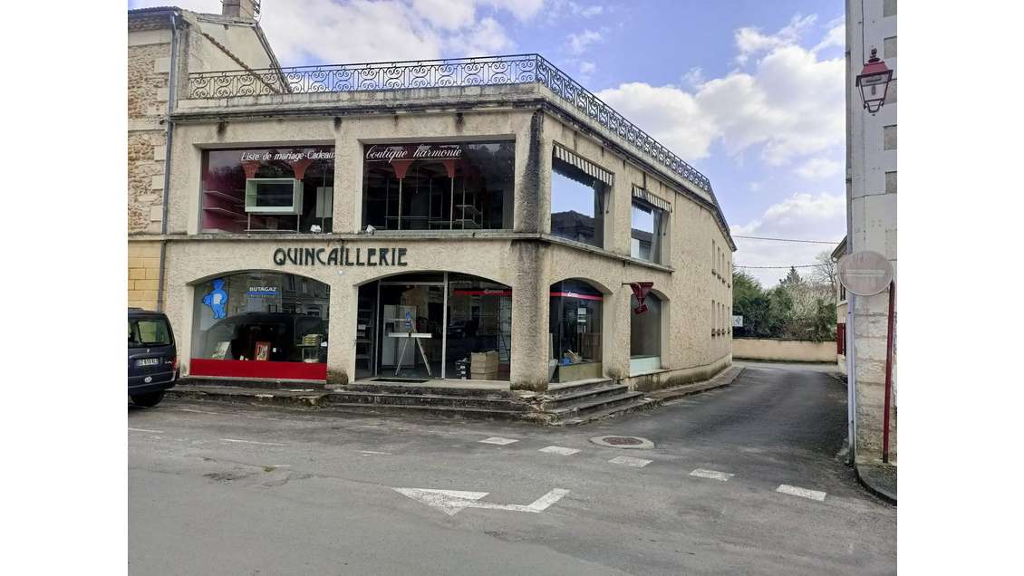 Vente local commercial 150m² à 20mn de Périgueux