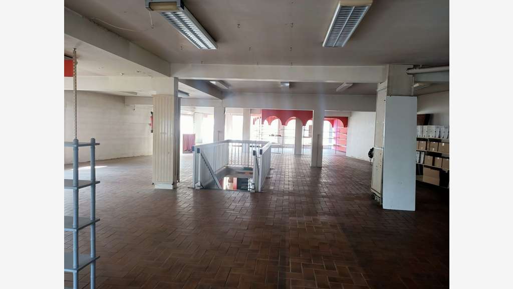 Vente local commercial 150m² à 20mn de Périgueux