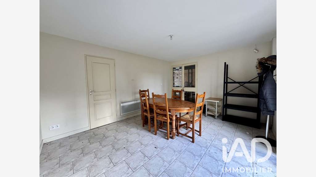Vente local commercial de 300m² proche Vernantes