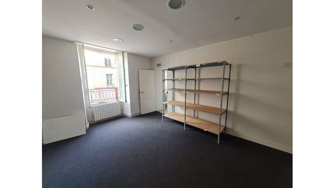 Vente murs 86m² à Versailles Prefecture/Charost