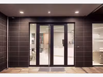 Vente murs commerciaux libres 102m² à Versailles