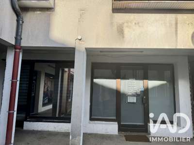 Vente local commercial 26M² à Vert-Saint-Denis