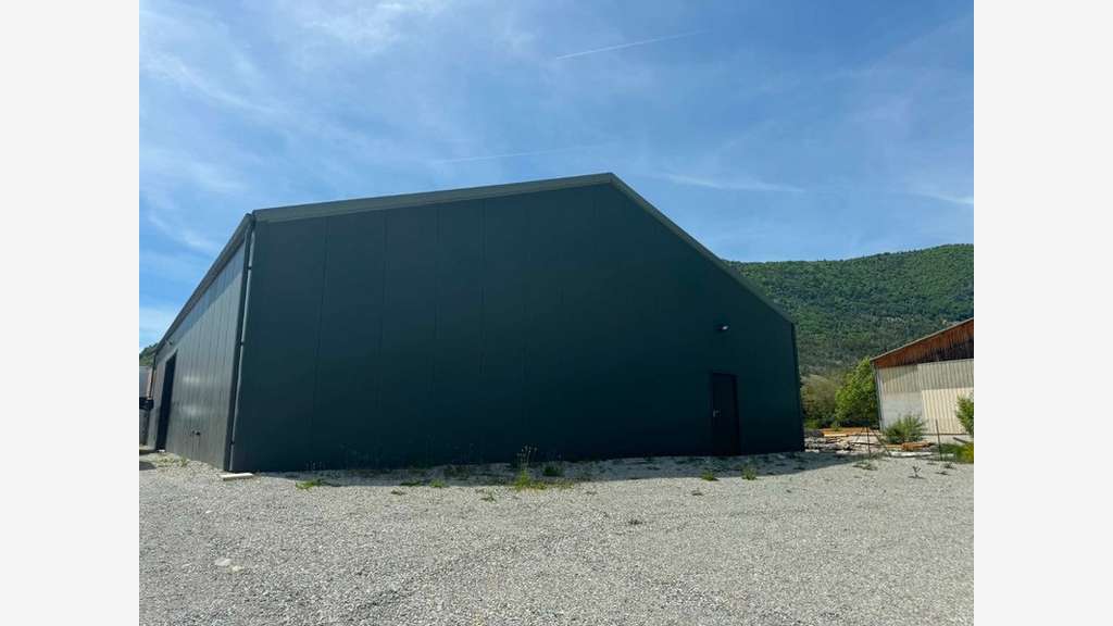 À vendre local 300m² ZAC du Boutariq à Veynes