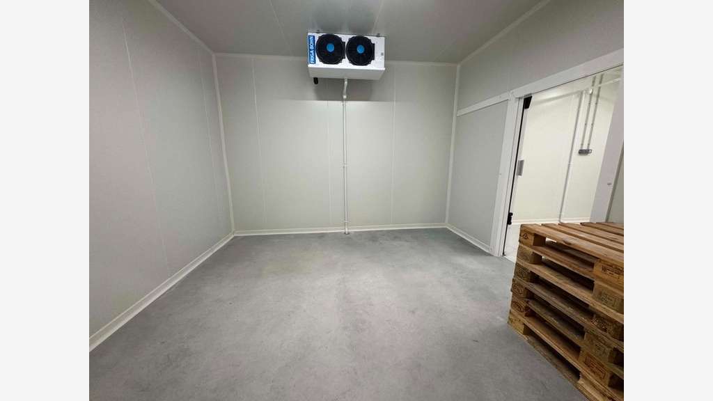 À vendre local 300m² ZAC du Boutariq à Veynes