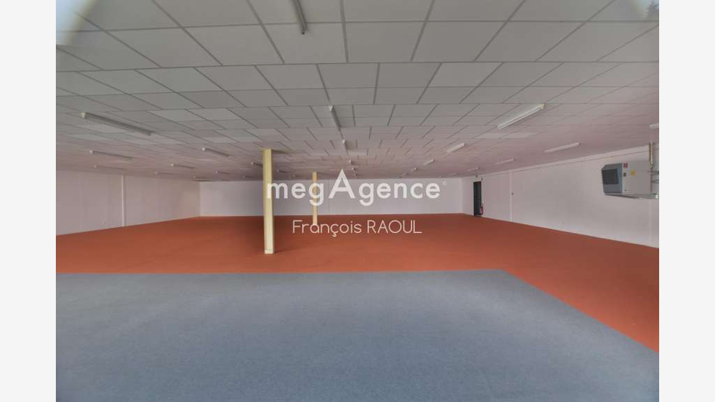 Vente bâtiment commercial 900m² visib élevée Vézac