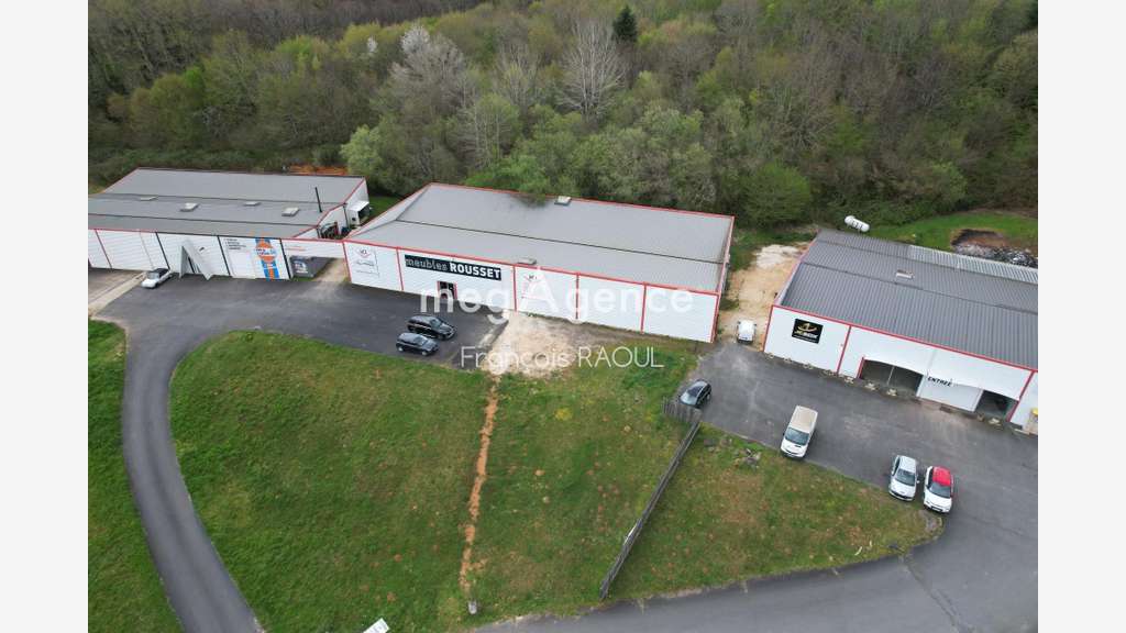 Vente bâtiment commercial 900m² visib élevée Vézac