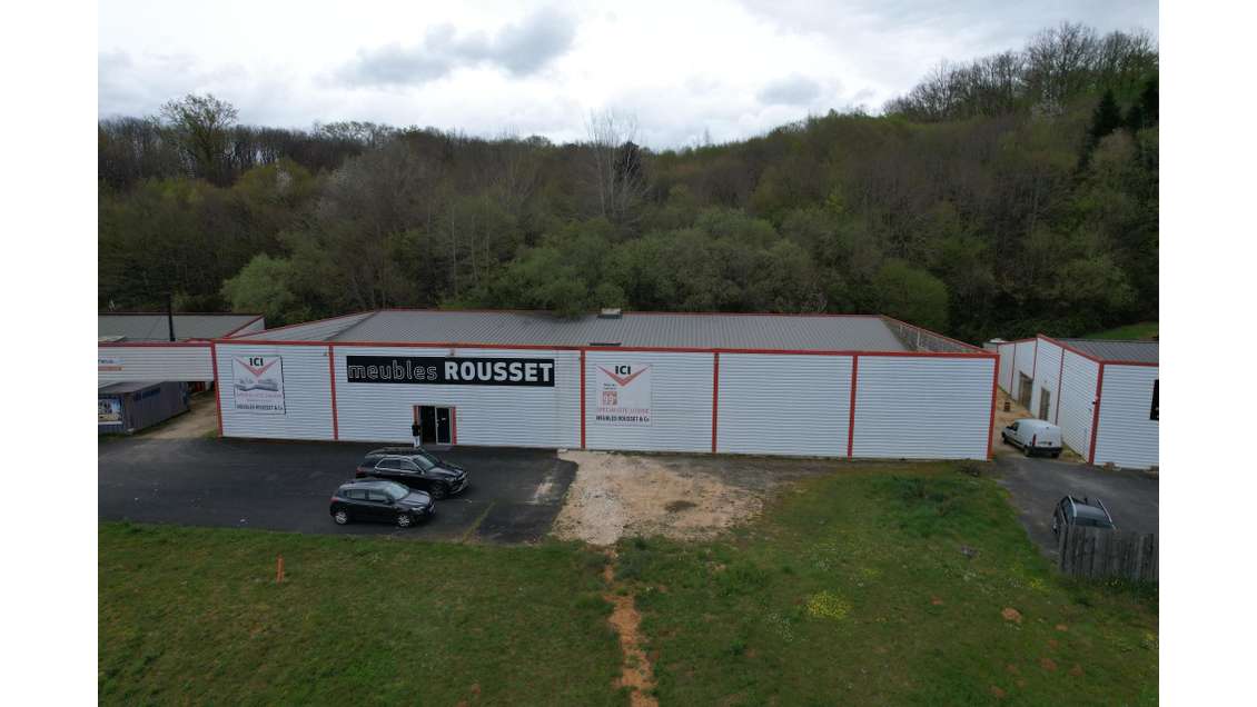 local commercial avec nombreuses possibilités