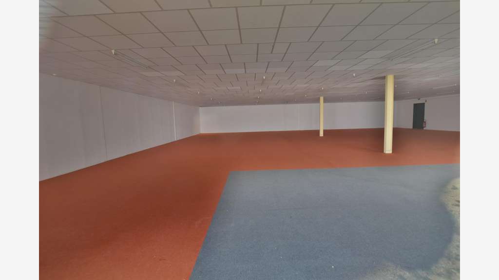 Vente bâtiment commercial de 450m² à Vézac