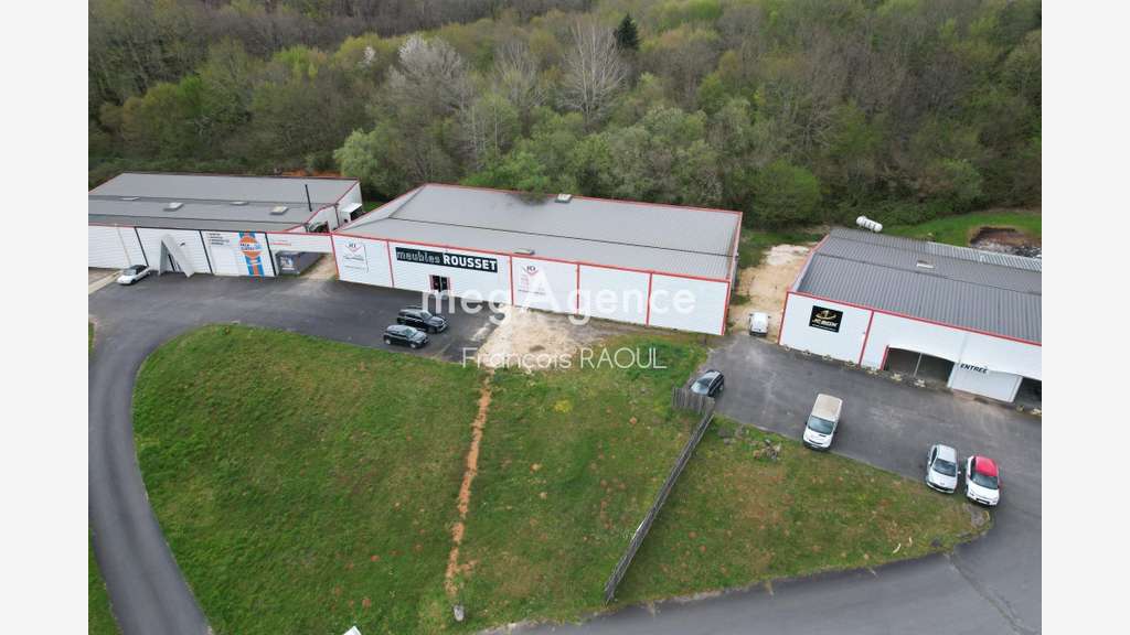 Vente bâtiment commercial de 450m² à Vézac