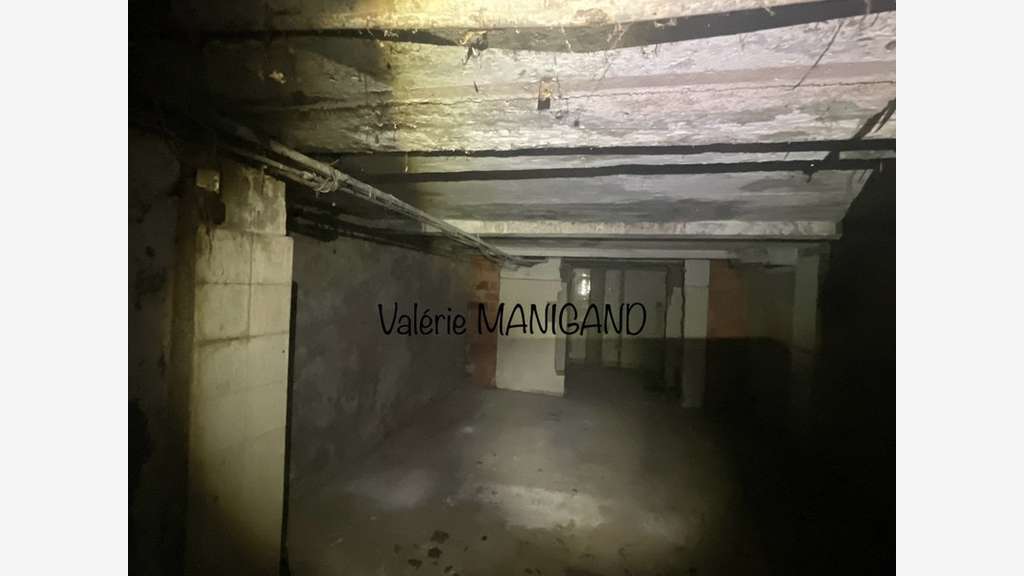 Locaux à vendre à Vichy