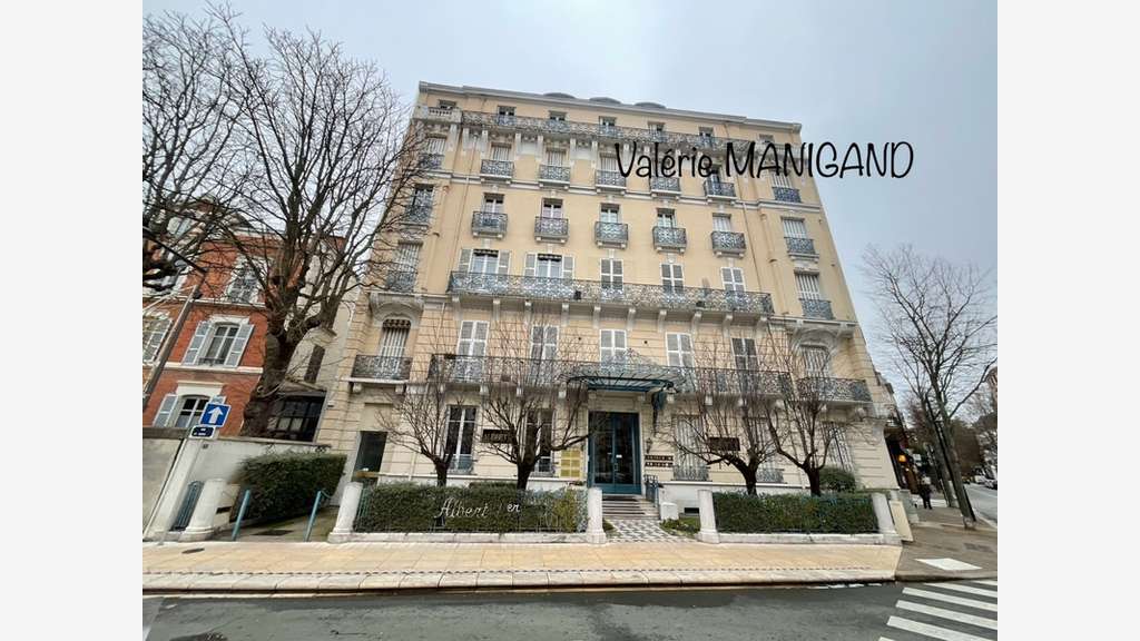 Locaux à vendre à Vichy