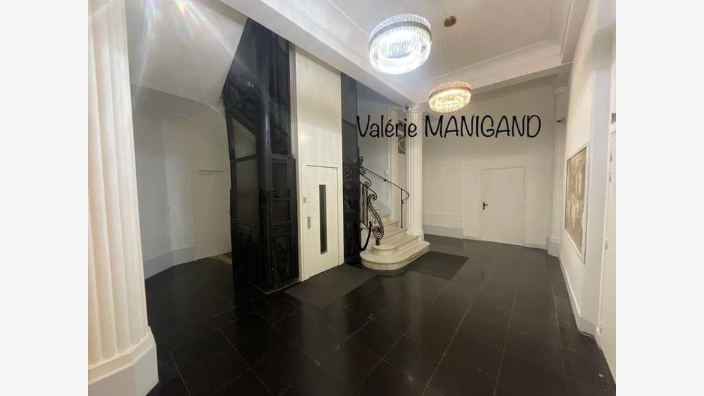 Locaux à vendre à Vichy