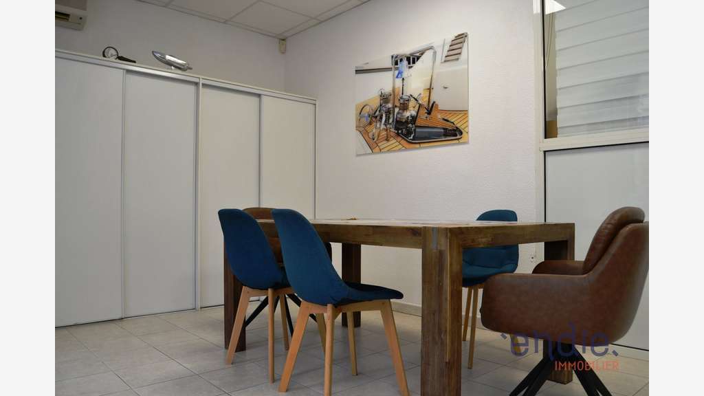 AV murs commerciaux idéalement situés à Cavalaire
