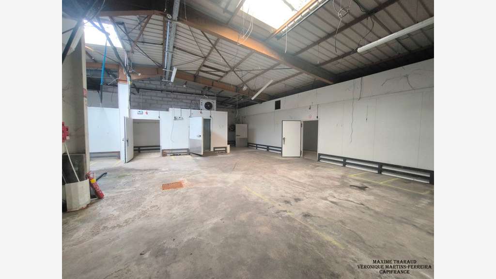 Local commercial 1481m² à vendre sur Vierzon