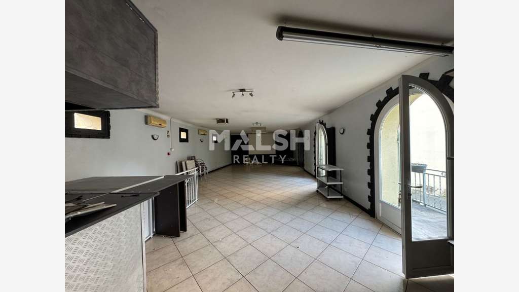 A vendre bureaux 250m² et 7 parkings à Villars