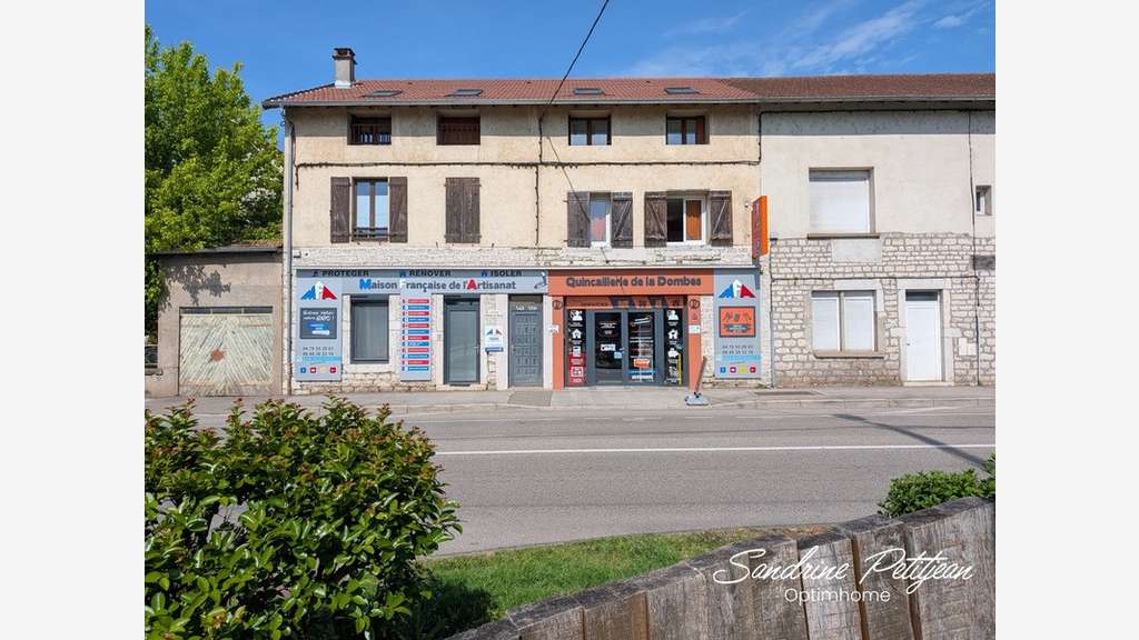 Local 332m² à vendre emplacement N°1 à Villars