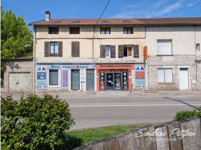 Local 332m² à vendre emplacement N°1 à Villars