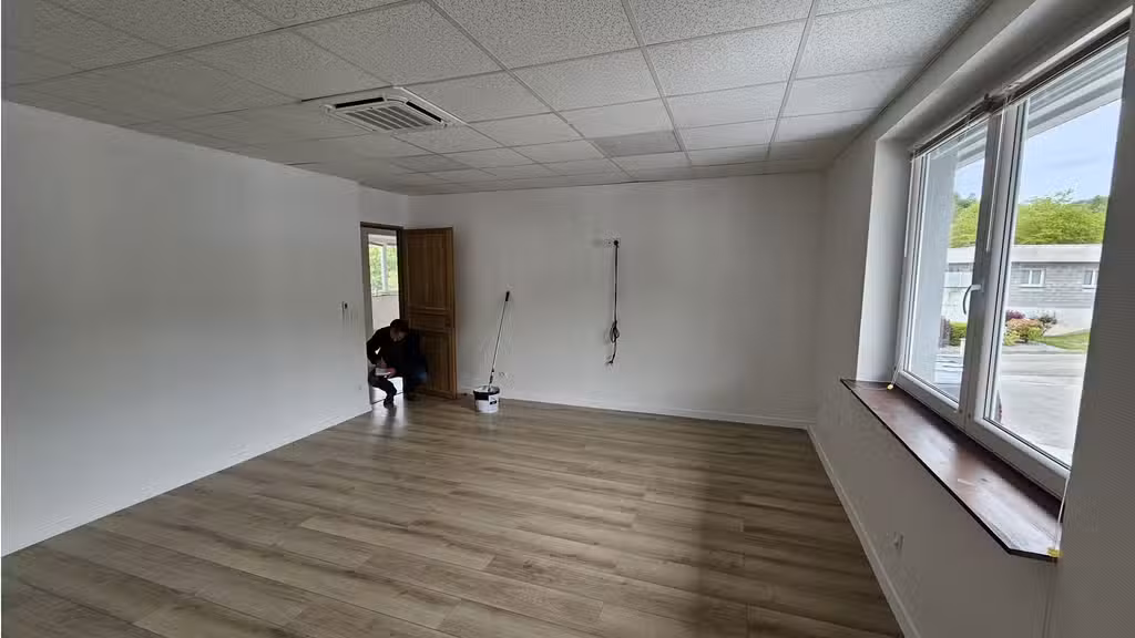Vente local industriel bureaux et atelier à Villaz