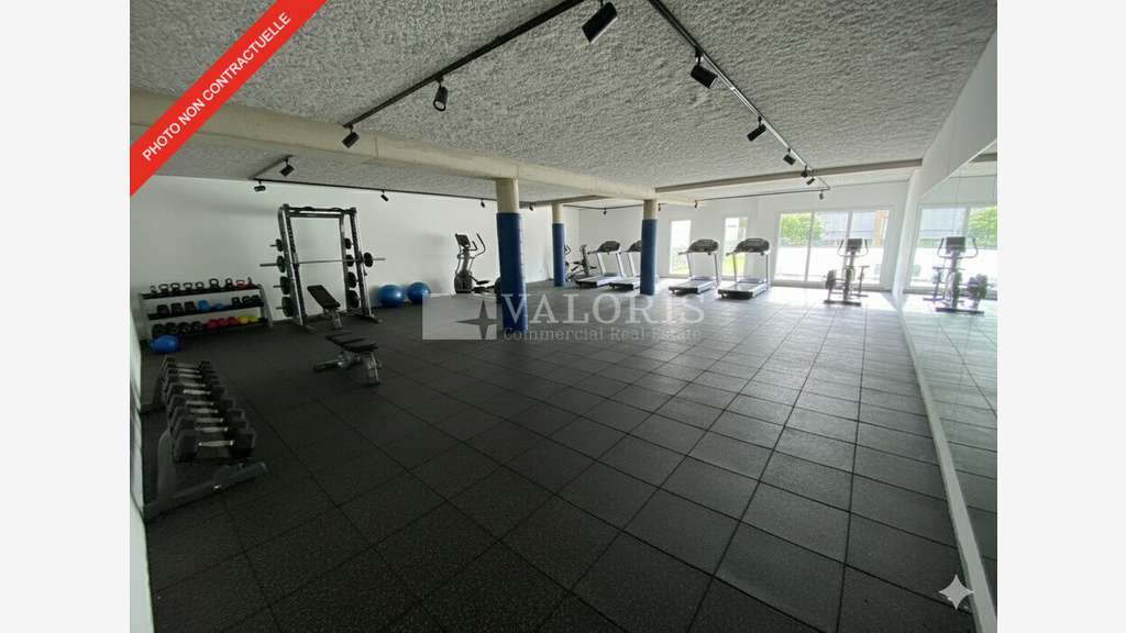 AV local commercial 250m² à Villefranche-Sur-Saône