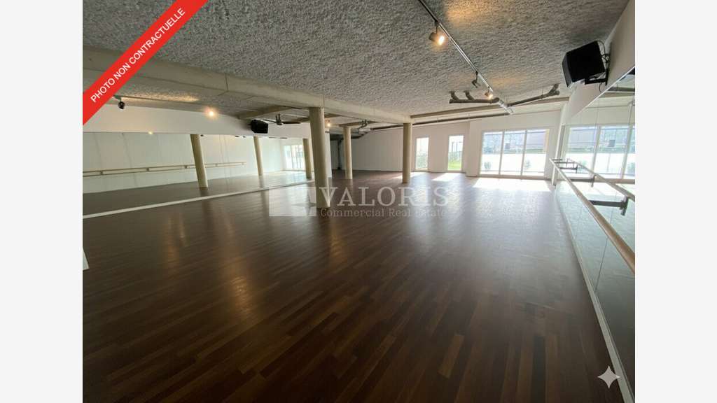 AV local commercial 250m² à Villefranche-Sur-Saône