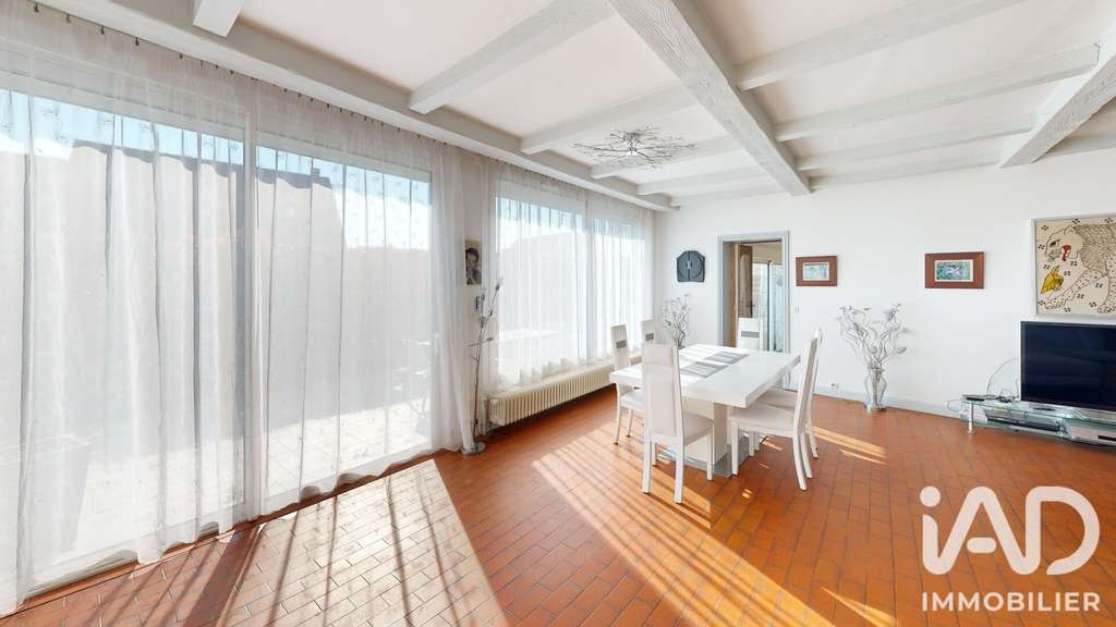 Vente bâtiment mixte de 380m² à Villenoy
