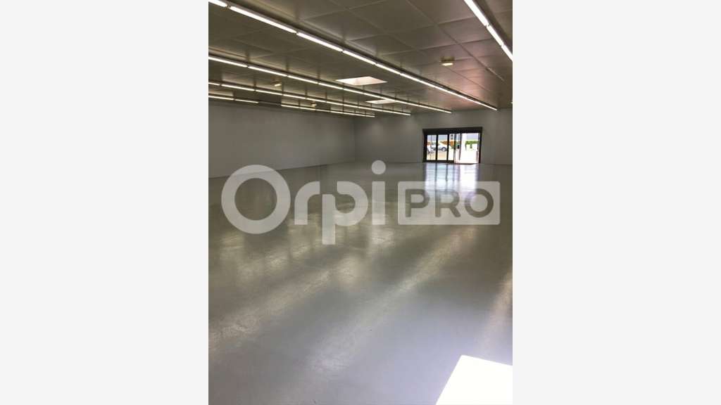 Vente local commercial 540m² ZAC Villers-Cotterêts