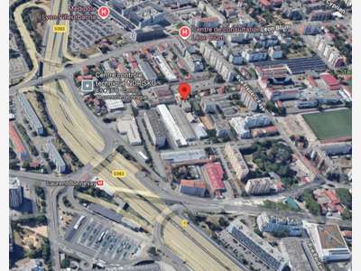 local d'activité 380 m2 pour stockage