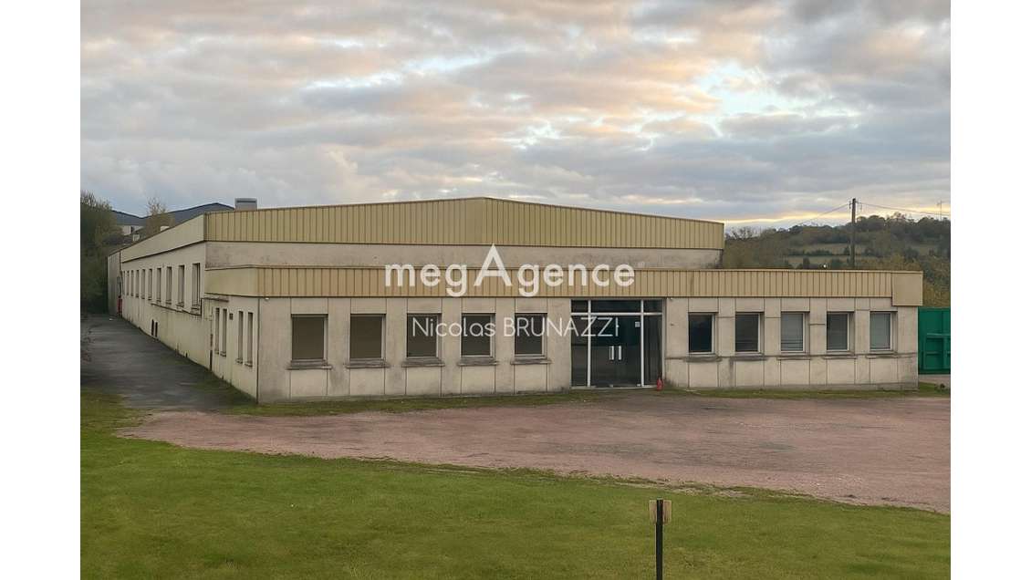 Bâtiment industriel 2112m² sur 6325m² à Vimoutiers