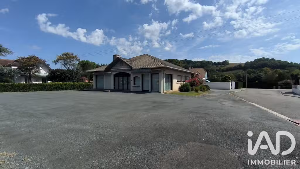 Cède local commercial 202m² à Viodos-Abense-de-Bas