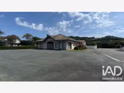 Cède local commercial 202m² à Viodos-Abense-de-Bas