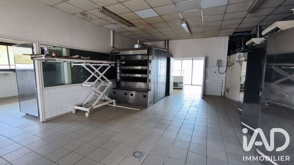 Cède local commercial 202m² à Viodos-Abense-de-Bas