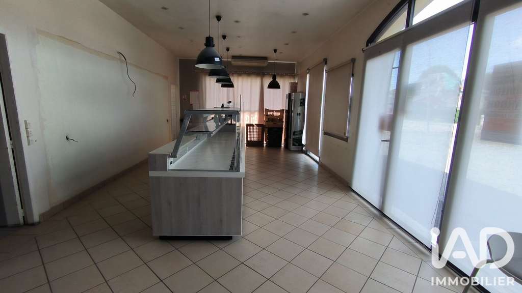 Cède local commercial 202m² à Viodos-Abense-de-Bas