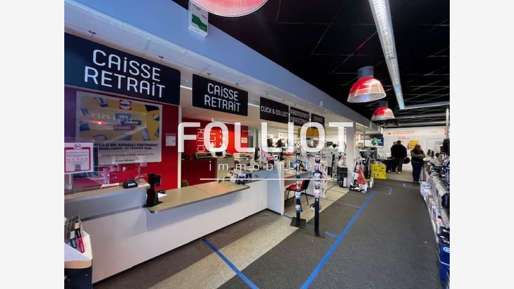 A vendre Local commercial Vire Normandie 760 m2