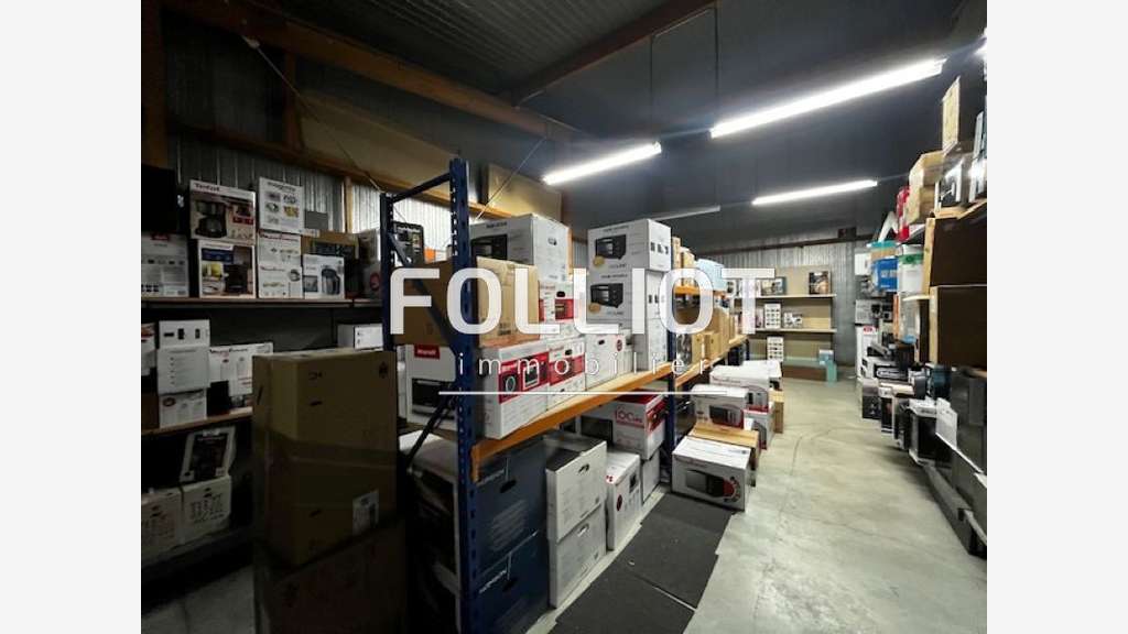 A vendre Local commercial Vire Normandie 760 m2